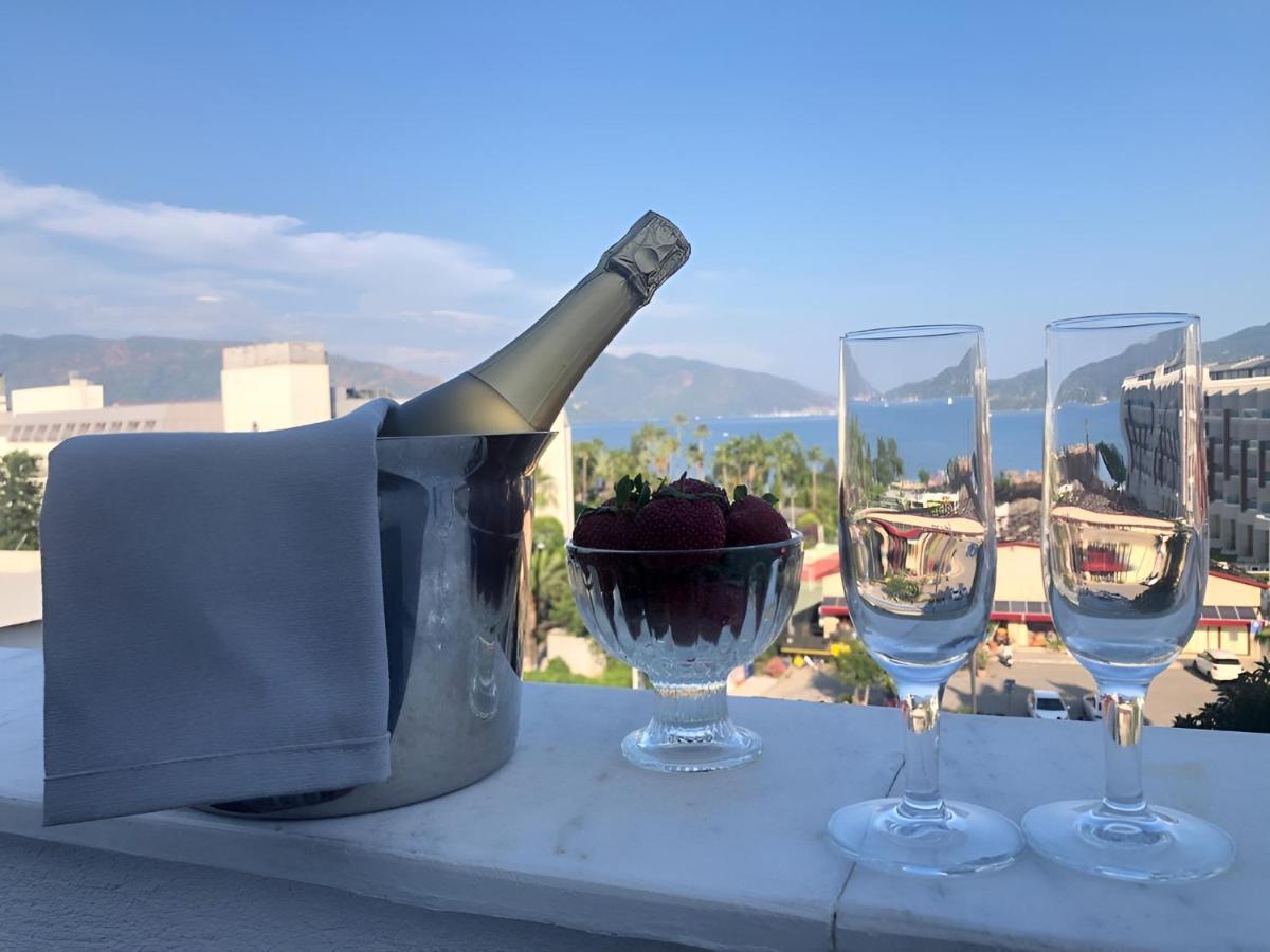 Berry Bella Hotel 马尔马里斯 外观 照片
