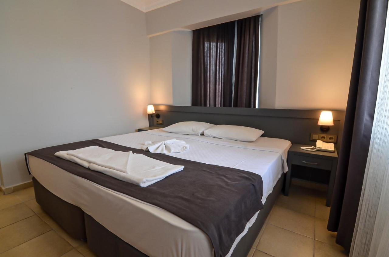 Berry Bella Hotel 马尔马里斯 外观 照片