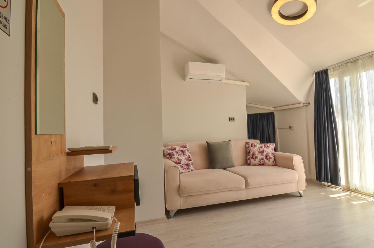 Berry Bella Hotel 马尔马里斯 外观 照片