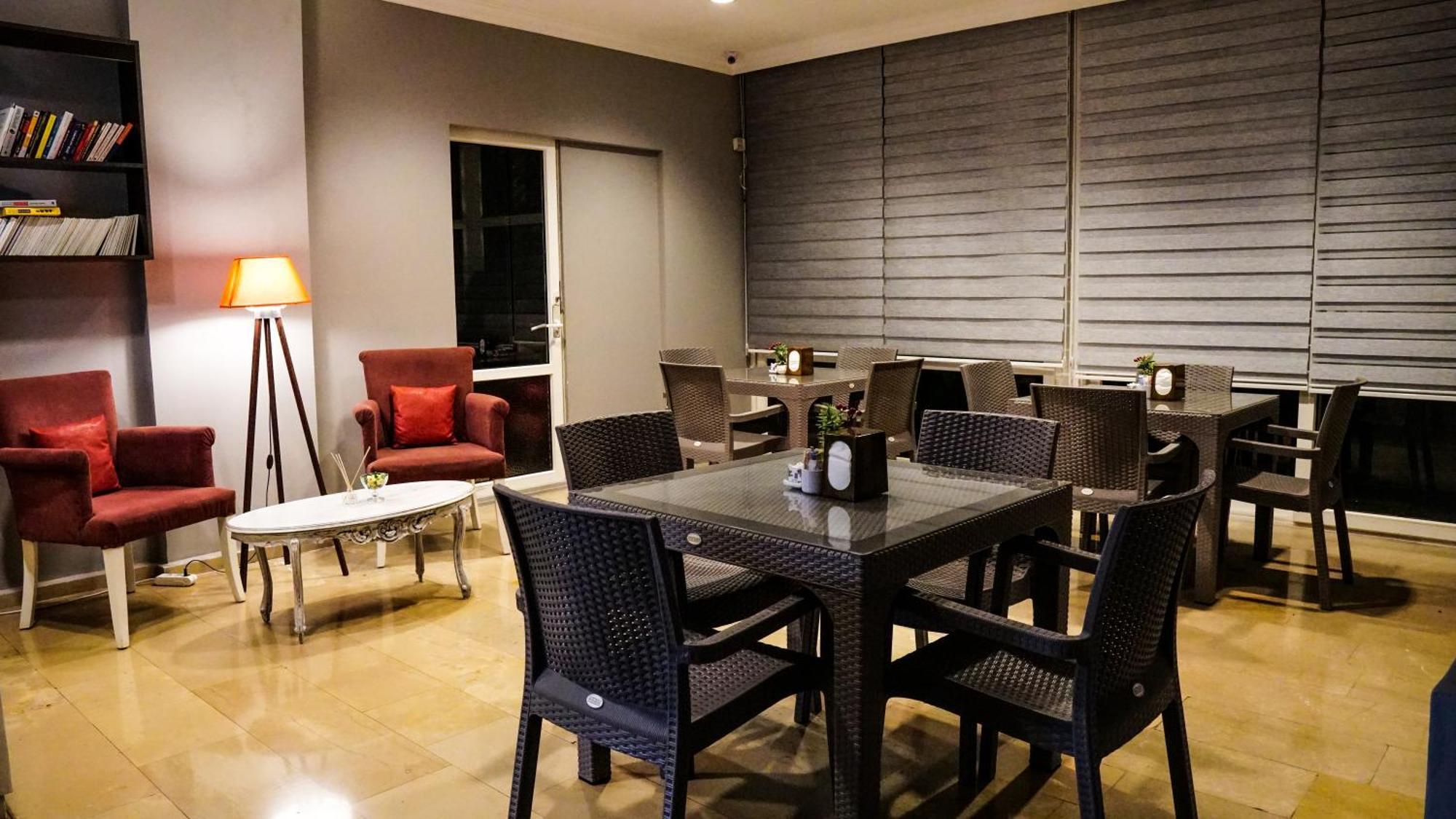 Berry Bella Hotel 马尔马里斯 外观 照片